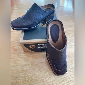 Ariat Tabitha Slip on Mules size 6